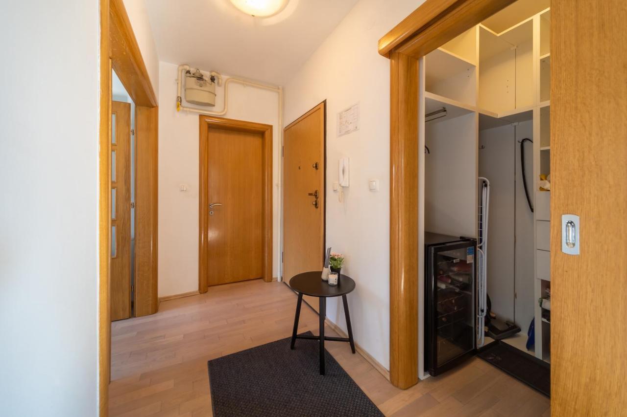 Super Petrova Apartment Ζάγκρεμπ Εξωτερικό φωτογραφία